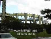 DSC00100_10-6-02 4.10.00 PM.JPG